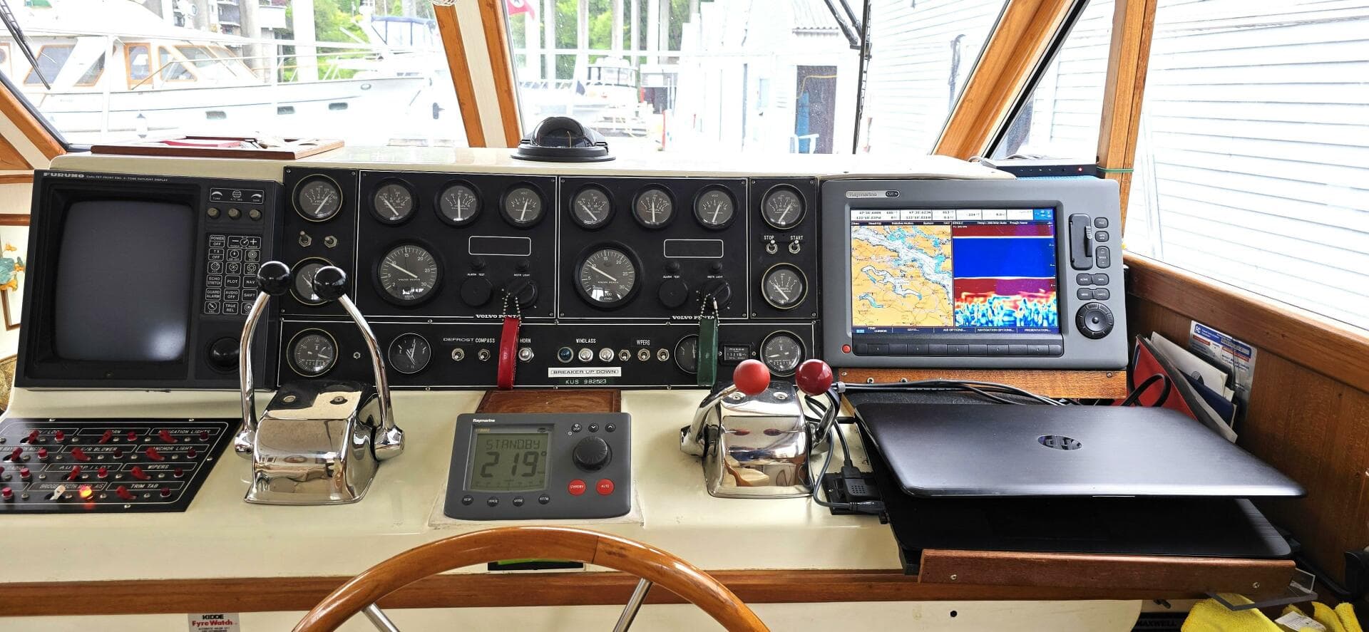 1988 Vantare 44 Aft Cabin — photo 22