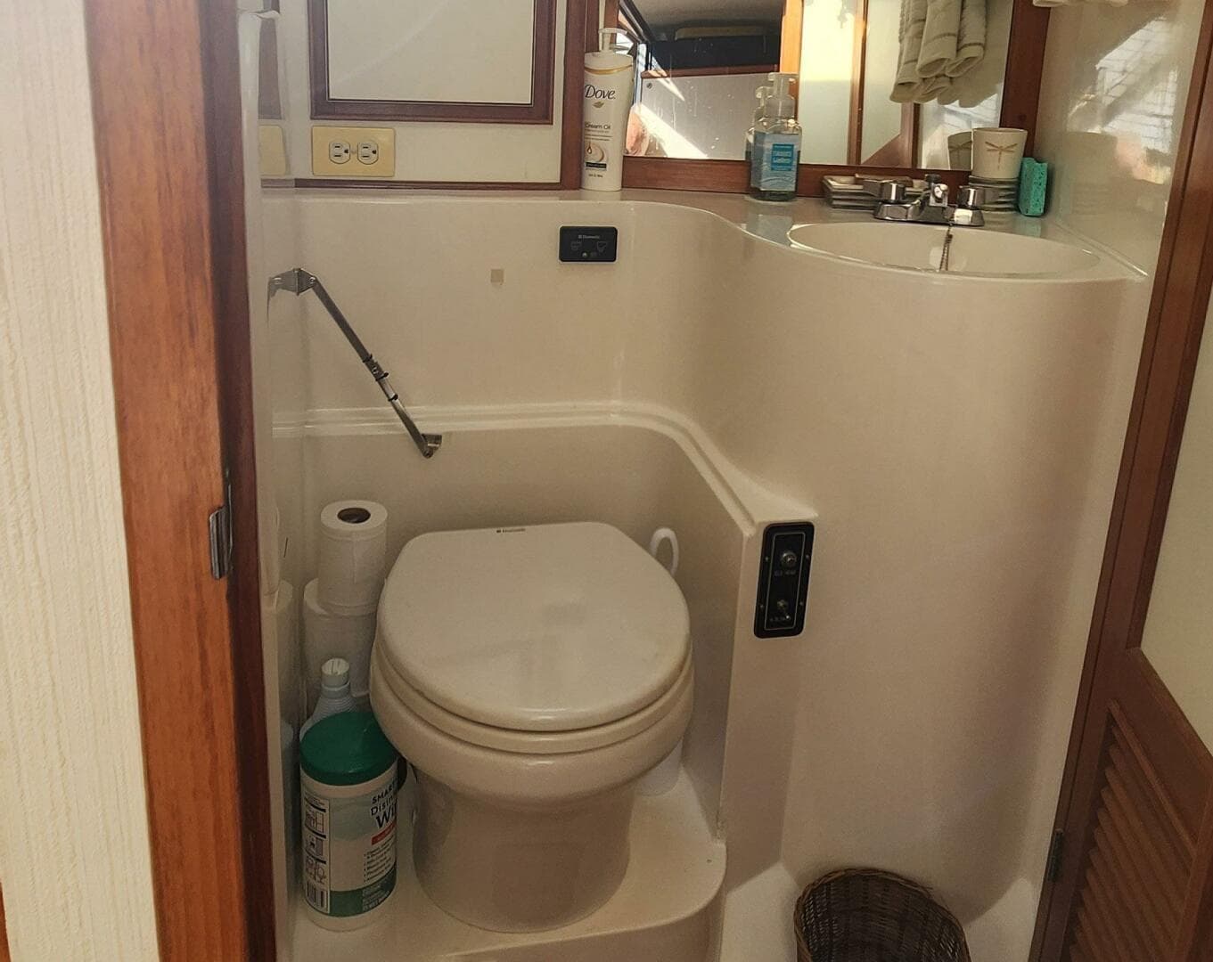 1988 Vantare 44 Aft Cabin — photo 18