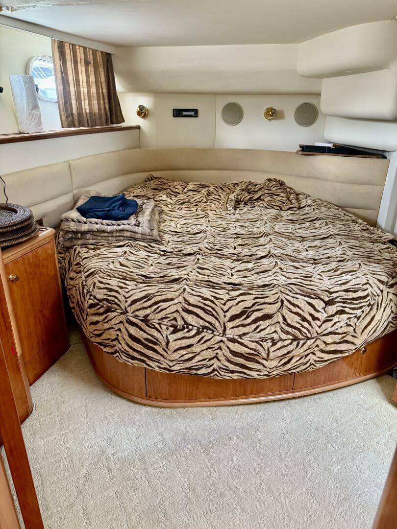 2000 Viking Princess 52 Flybridge — photo 63