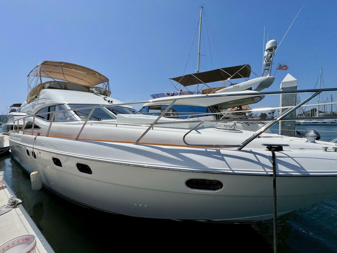 2000 Viking Princess 52 Flybridge — photo 1