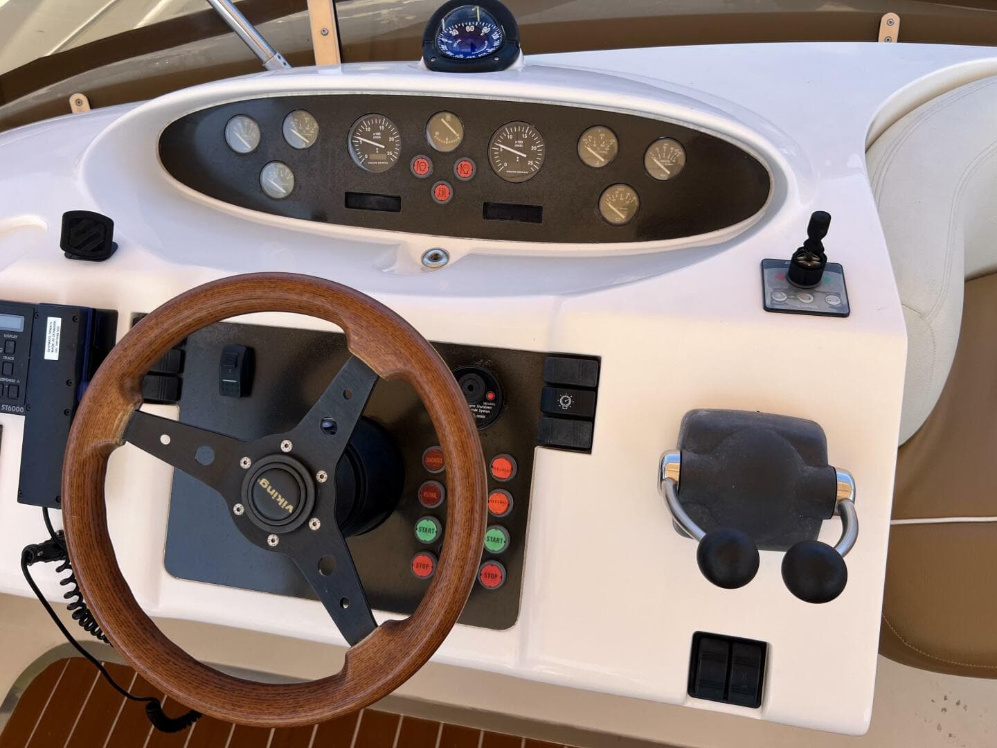 2000 Viking Princess 52 Flybridge — photo 40