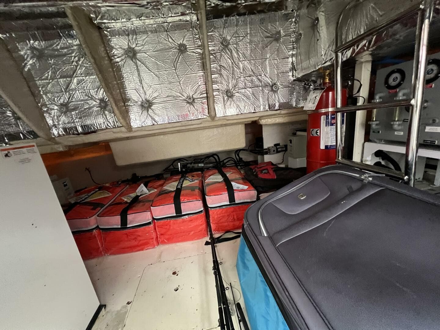 2000 Viking Princess 52 Flybridge — photo 70