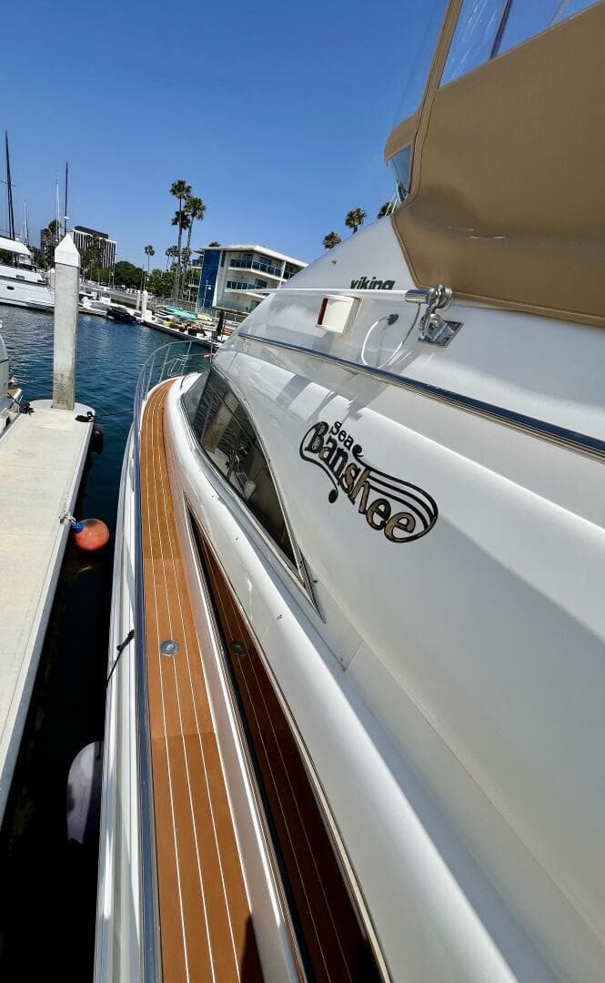 2000 Viking Princess 52 Flybridge — photo 19