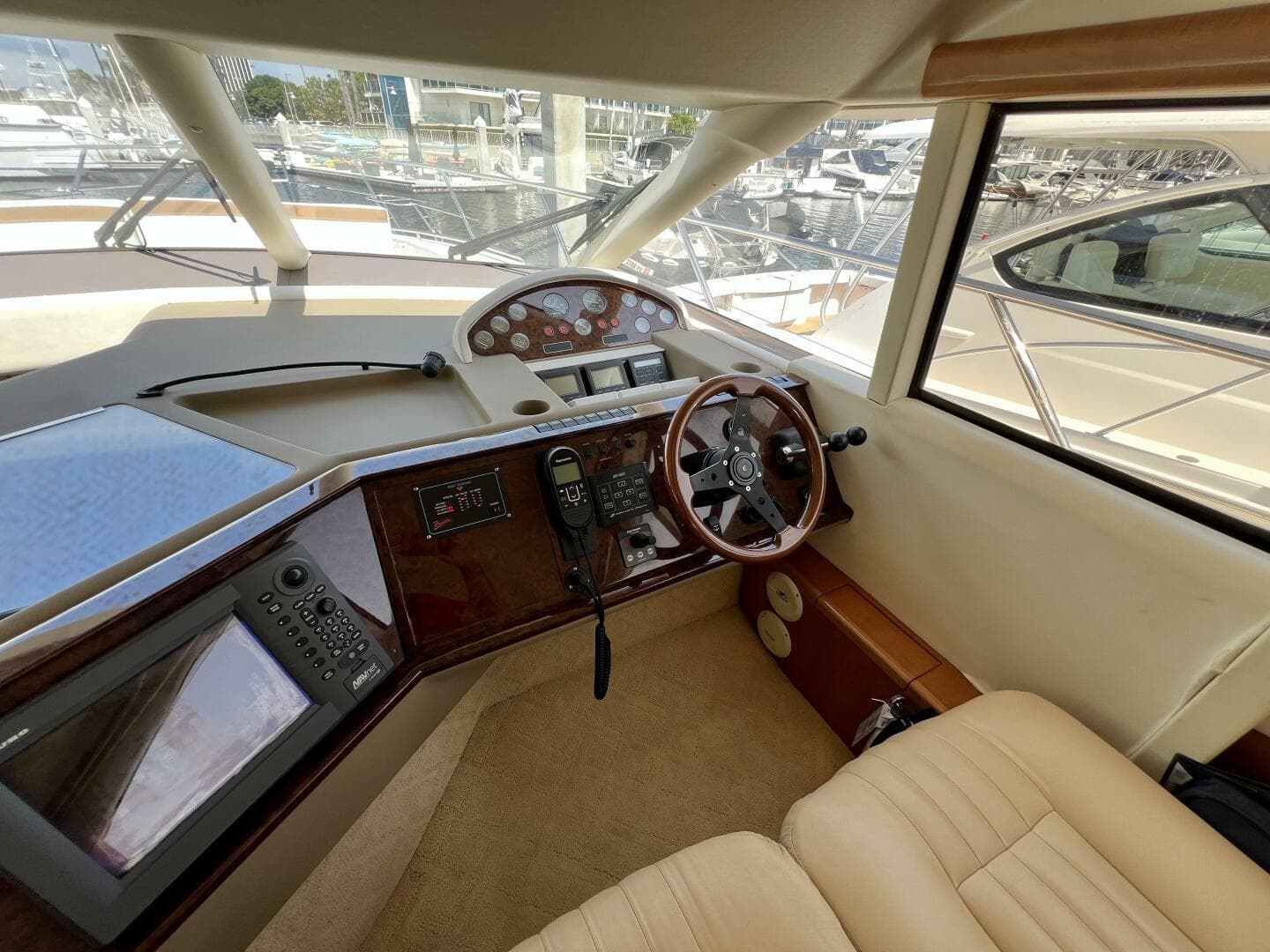 2000 Viking Princess 52 Flybridge — photo 52