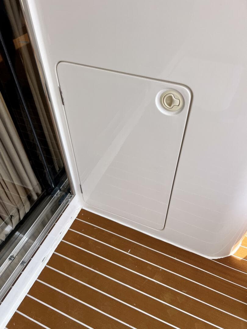 2000 Viking Princess 52 Flybridge — photo 29