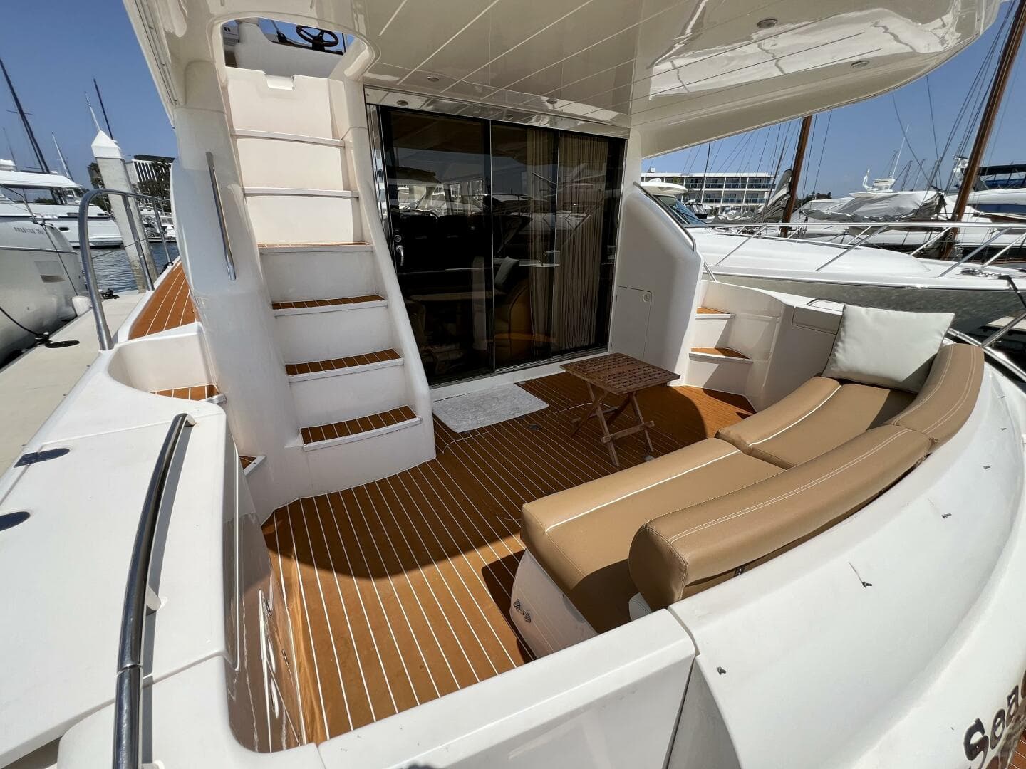 2000 Viking Princess 52 Flybridge — photo 13