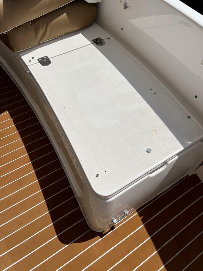 2000 Viking Princess 52 Flybridge — photo 27