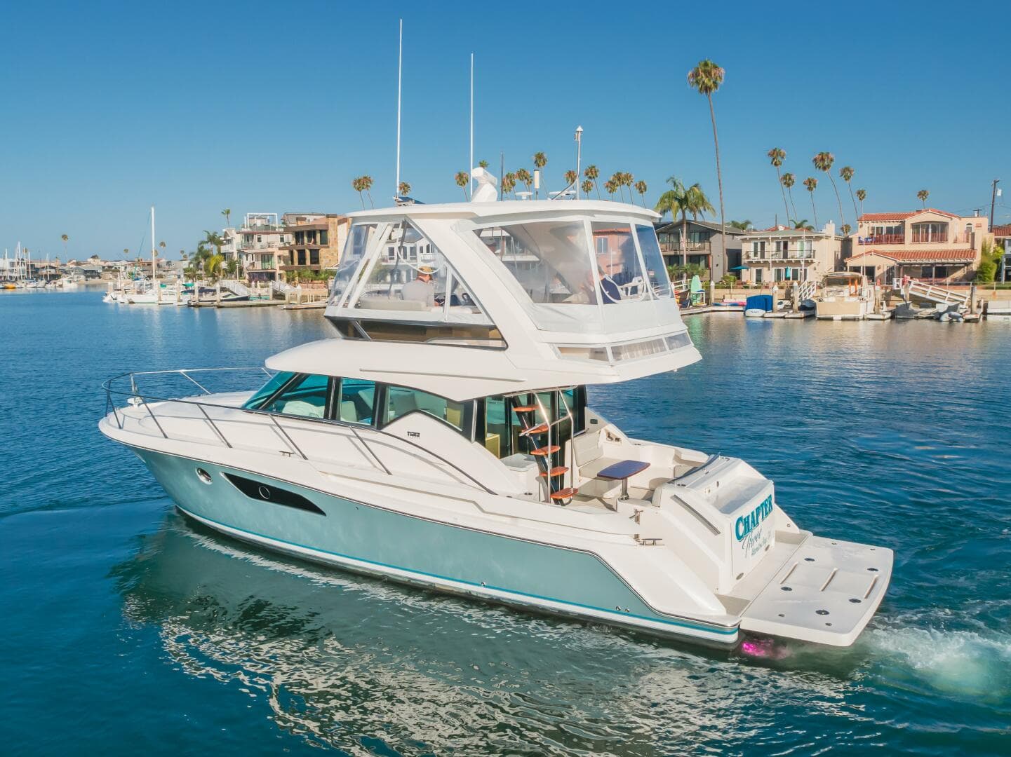 2018 Tiara Yachts F44 Flybridge — photo 34