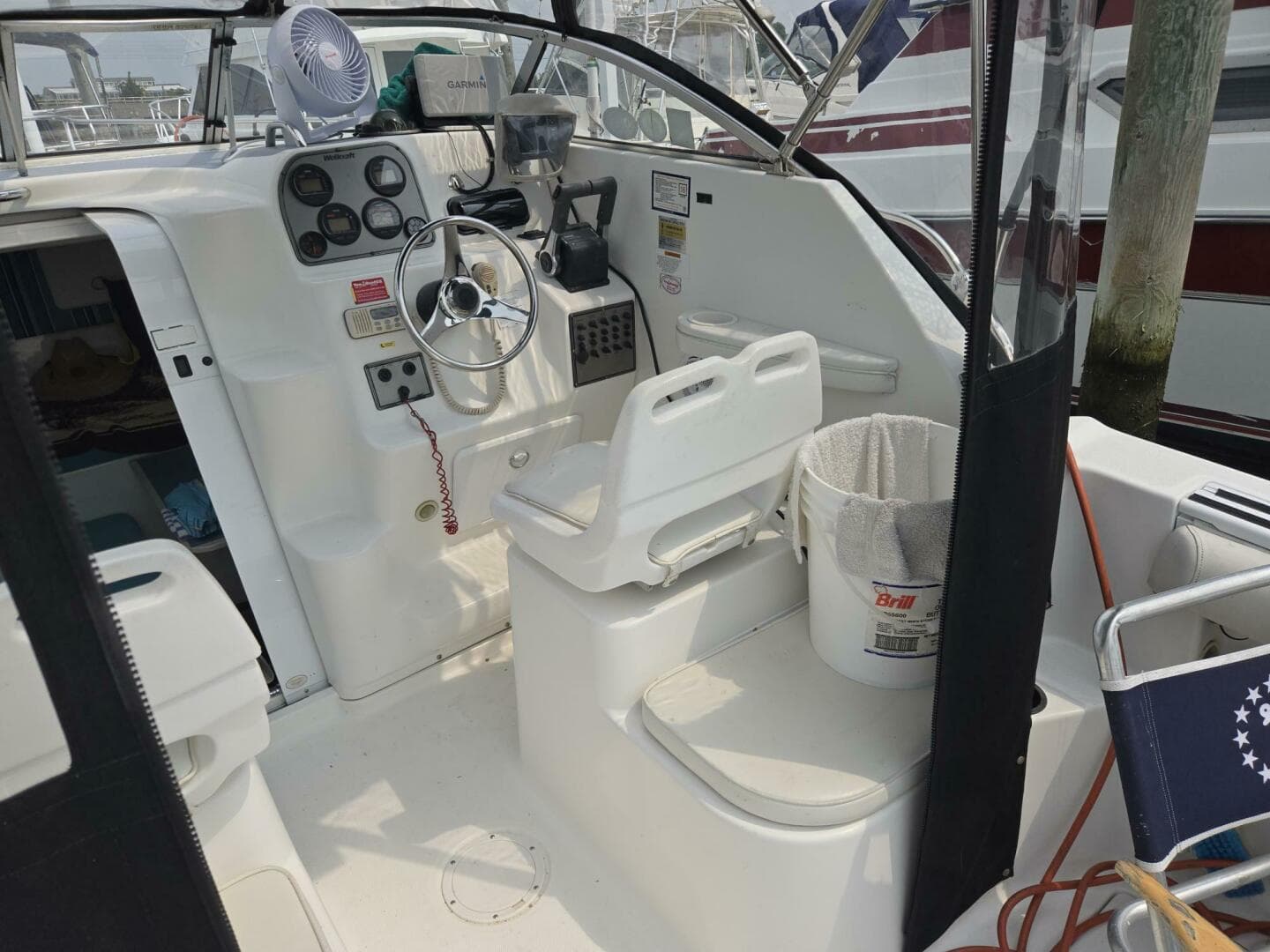 2000 Wellcraft 230 Coastal — photo 10
