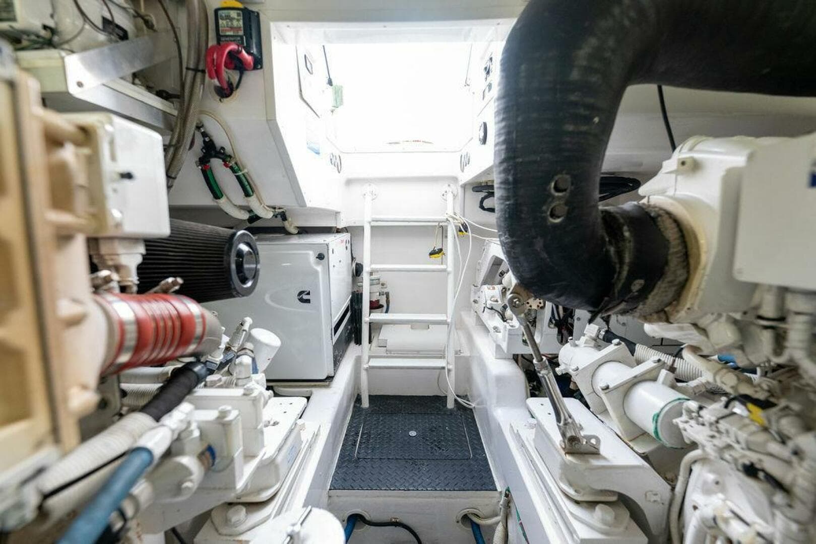 2018 Viking 44 Open — photo 33