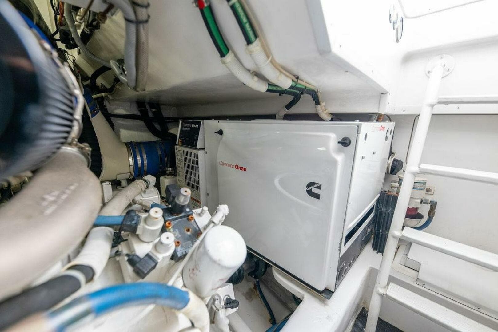 2018 Viking 44 Open — photo 34