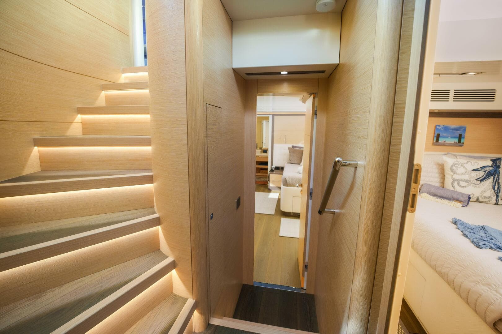 2020 Sirena 64 — photo 17