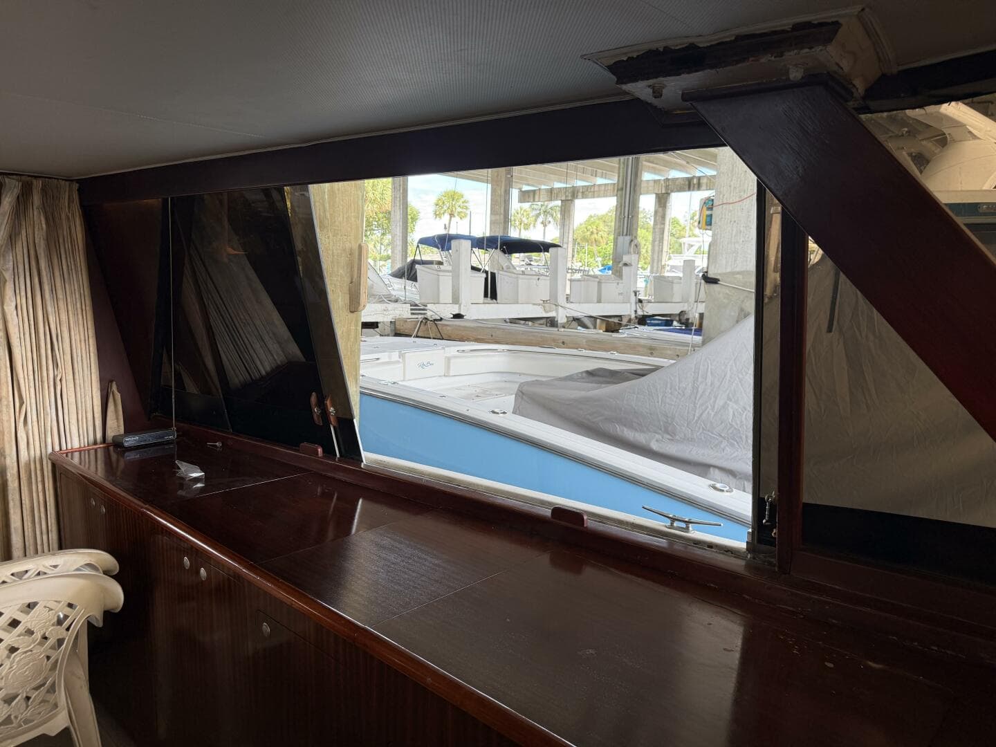 1984 Custom 38 Custom — photo 11