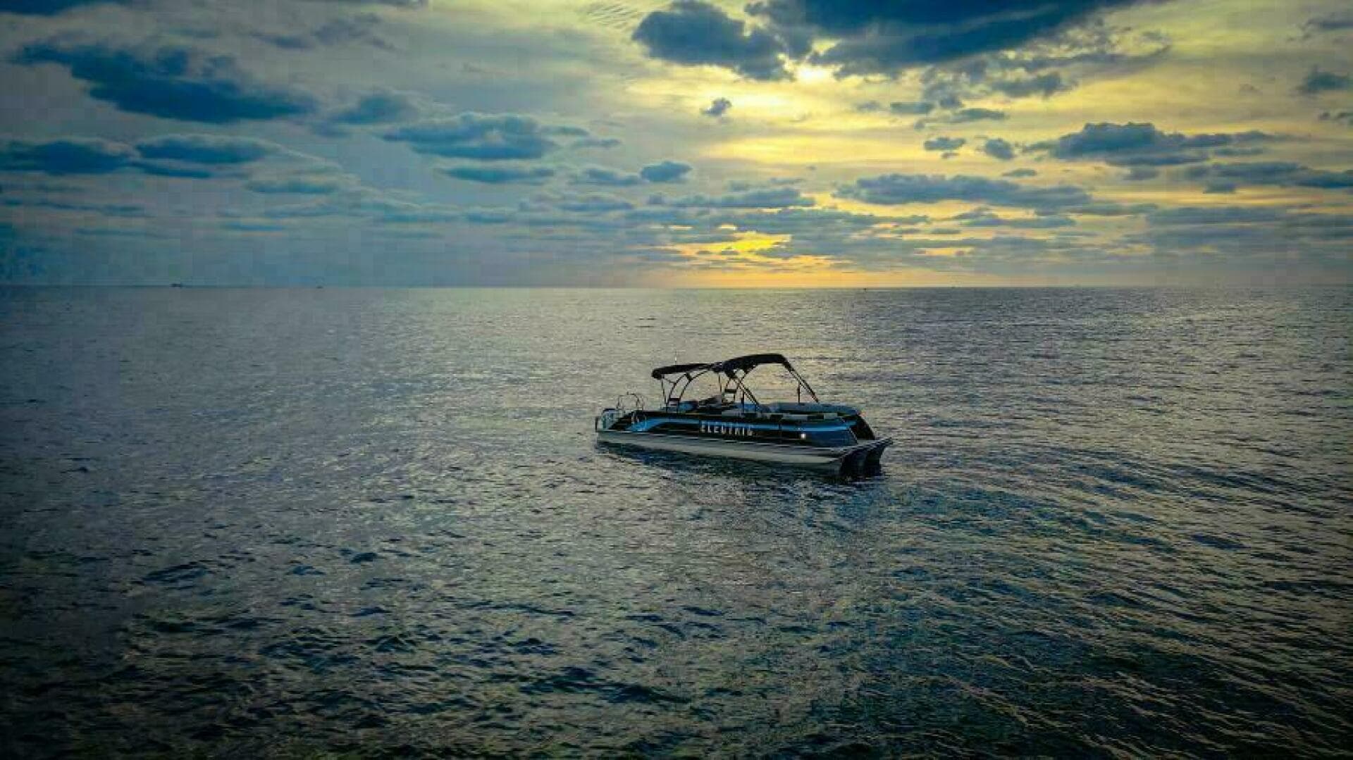 2025 Vision V30 — photo 9