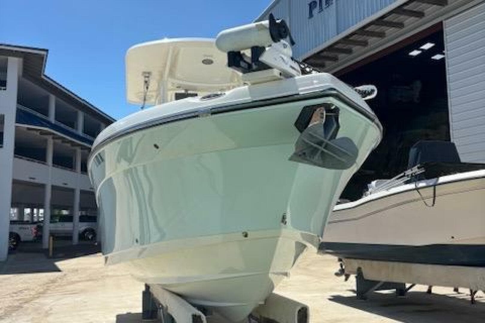 2018 Century 2600 Center Console — photo 28