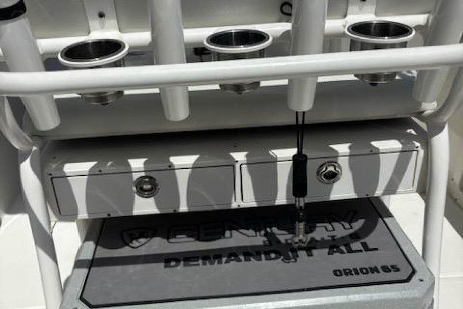 2018 Century 2600 Center Console — photo 38