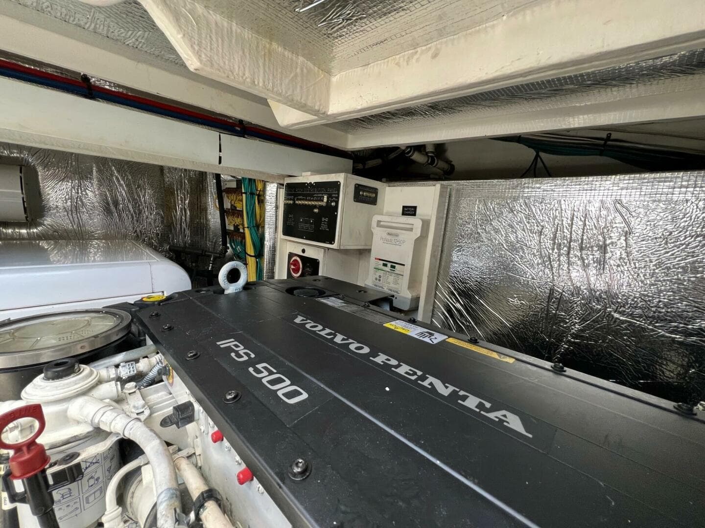 2016 Cruisers Yachts Cantius — photo 44