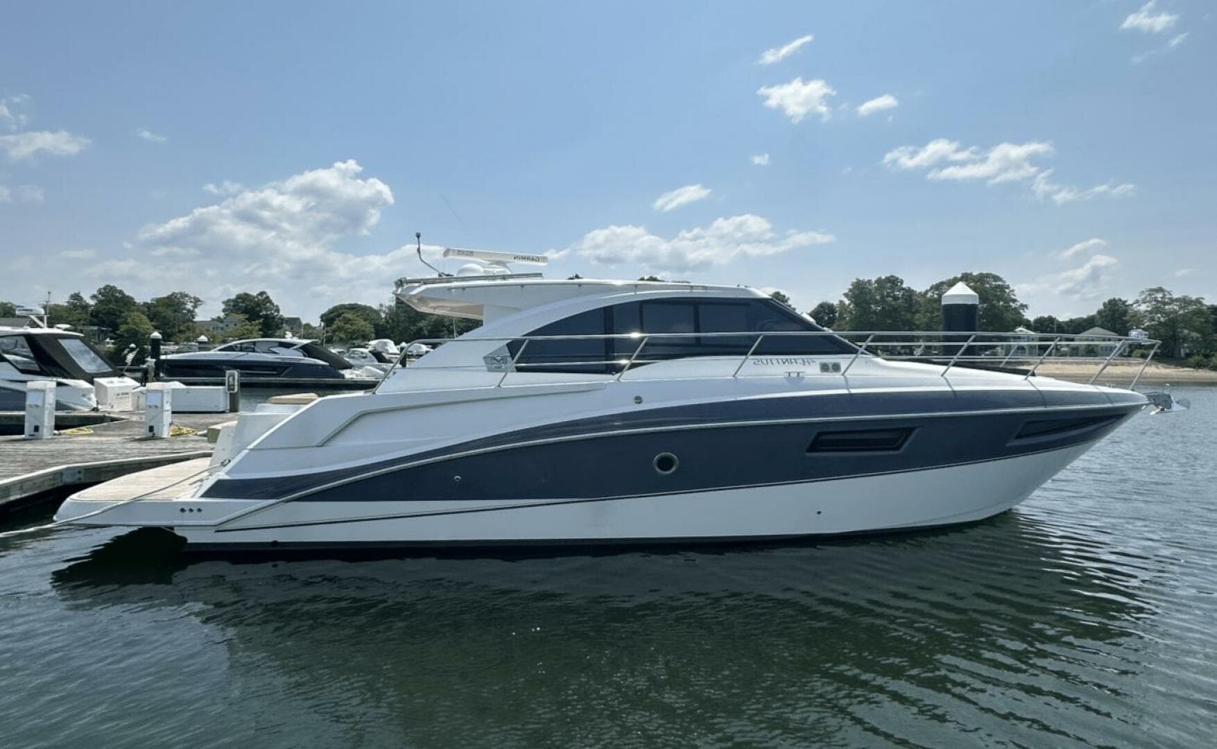 2016 Cruisers Yachts Cantius — photo 6