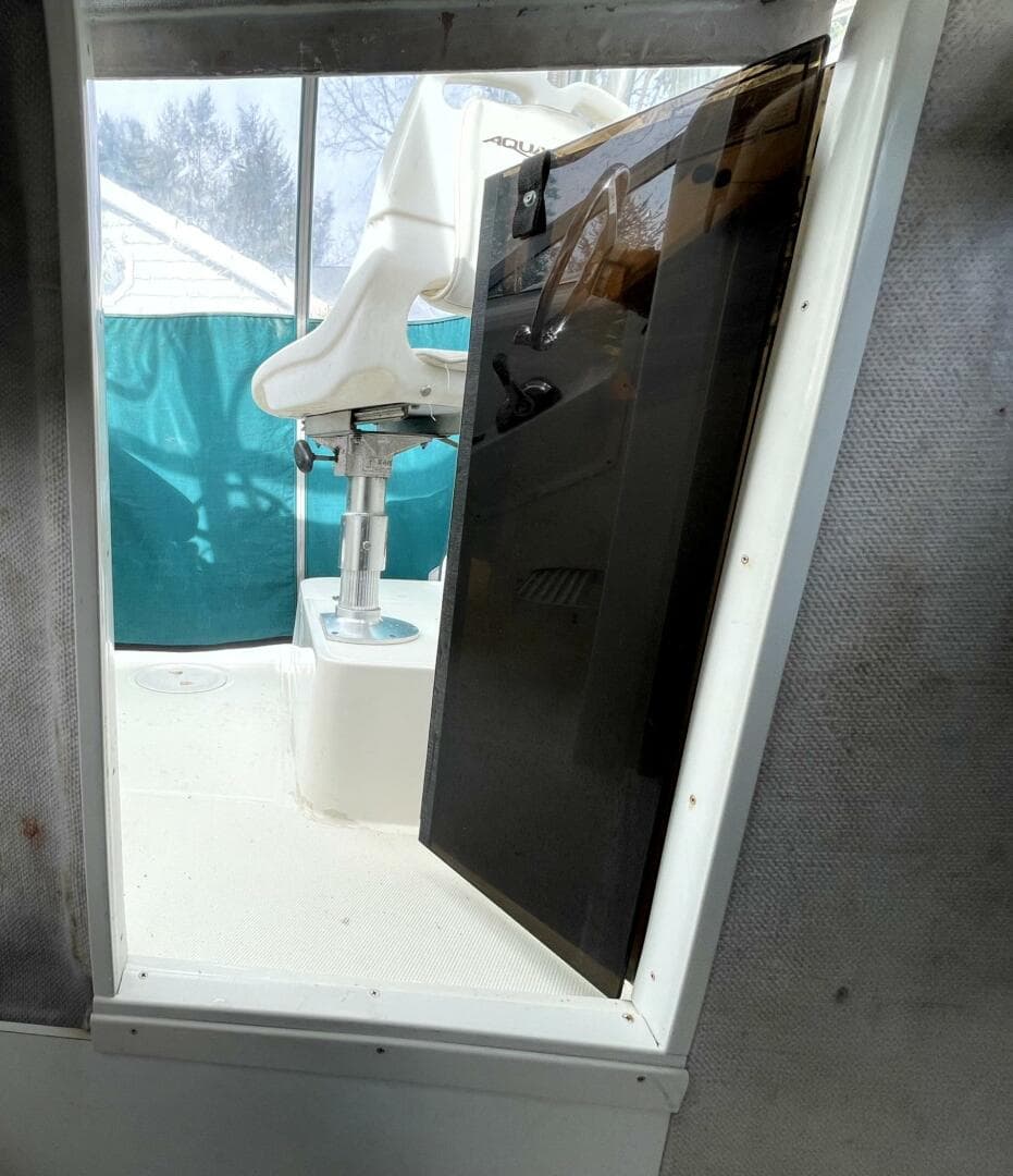 2001 Aquasport 250 Explorer — photo 15