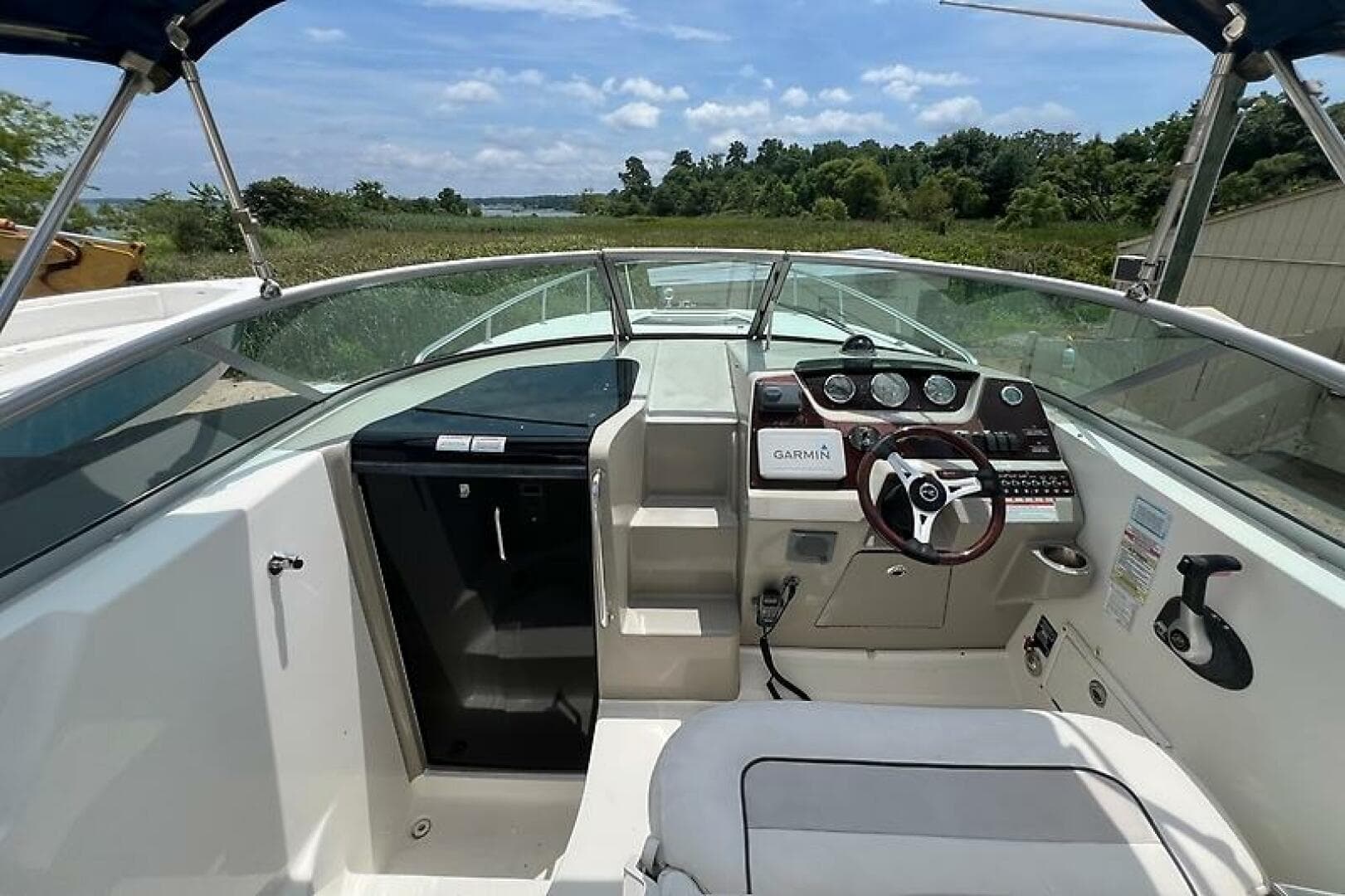 2011 Sea Ray 280 Sundancer — photo 6