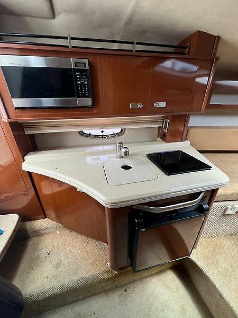 2011 Sea Ray 280 Sundancer — photo 14