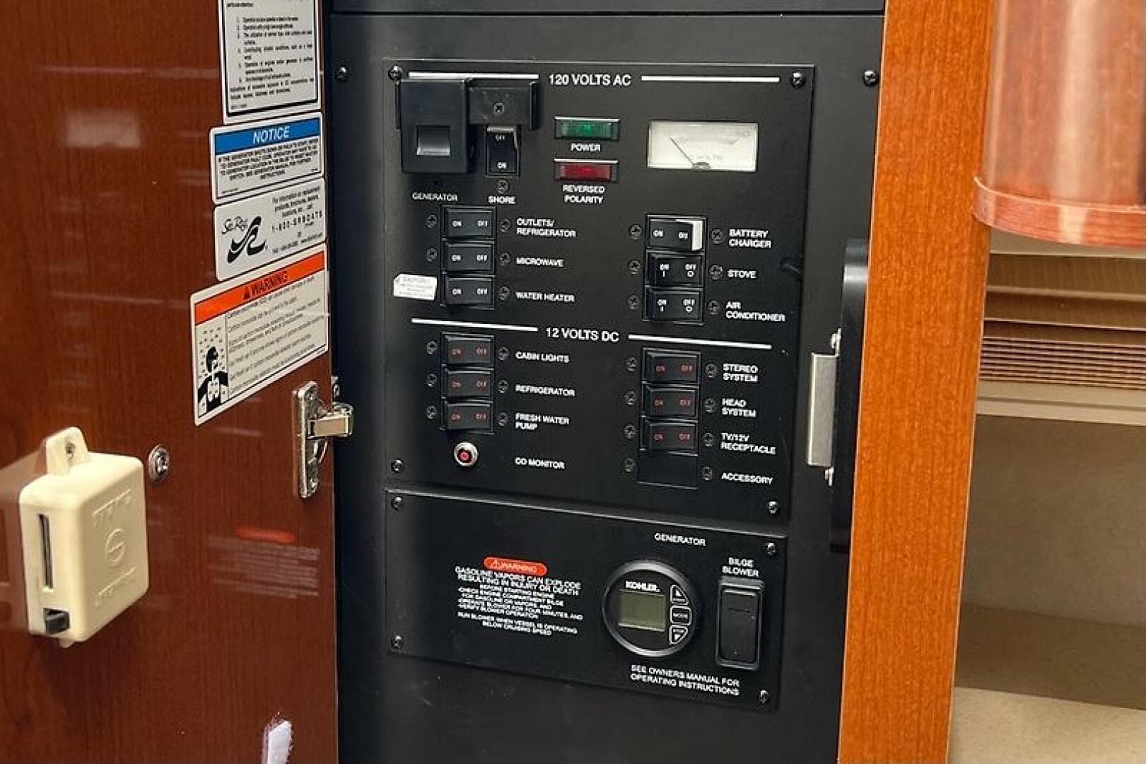 2011 Sea Ray 280 Sundancer — photo 21