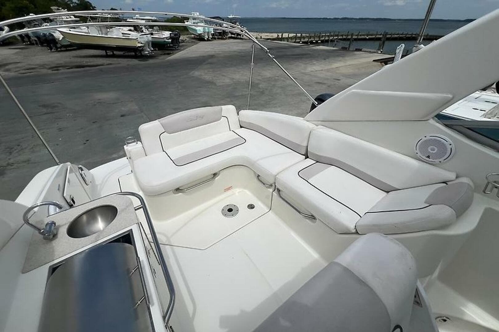 2011 Sea Ray 280 Sundancer — photo 11