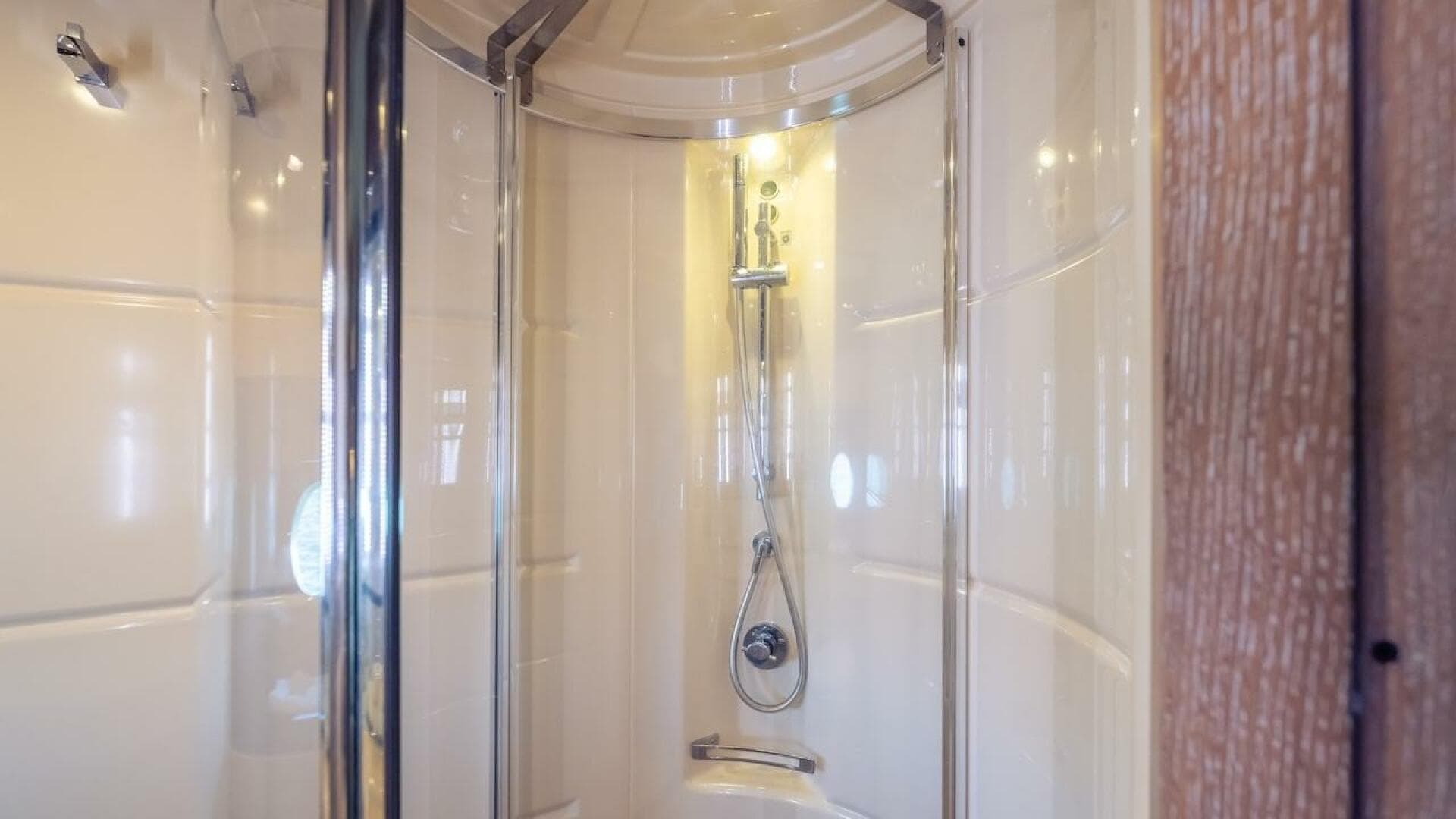 2012 Azimut Evolution — photo 43