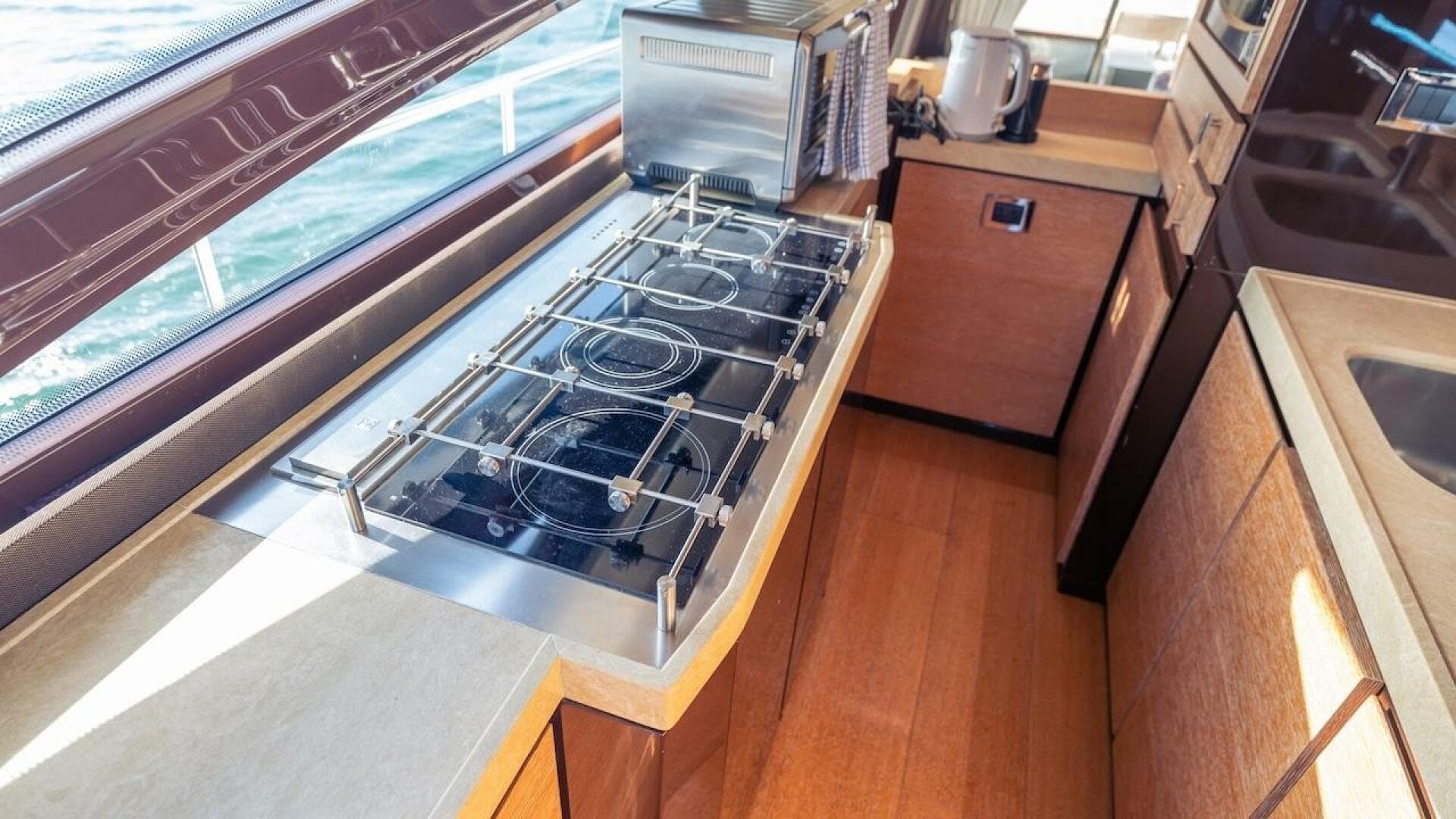 2012 Azimut Evolution — photo 65