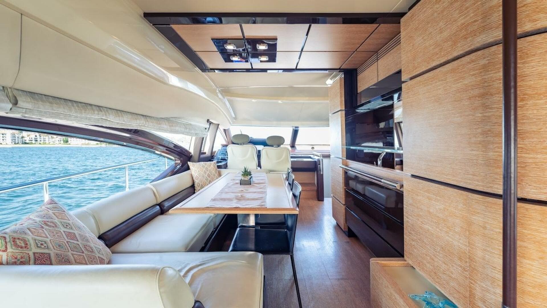 2012 Azimut Evolution — photo 57