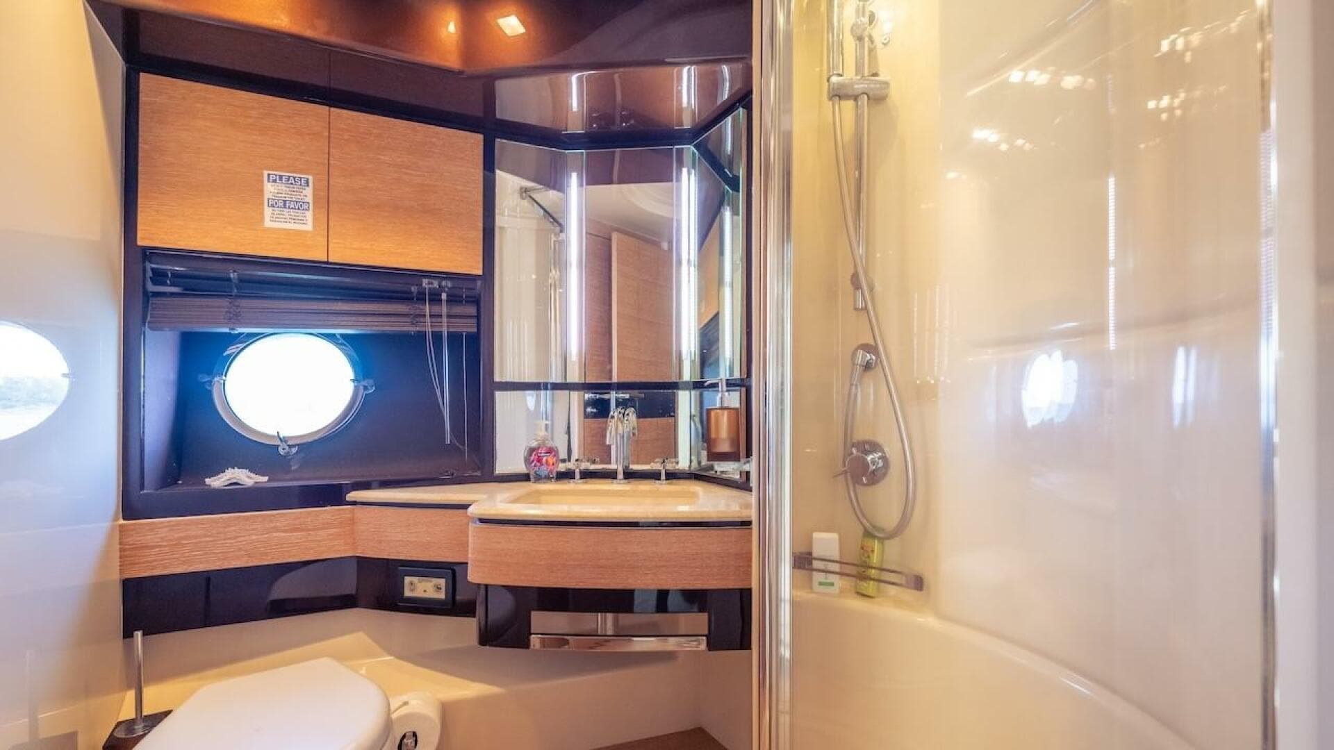 2012 Azimut Evolution — photo 46