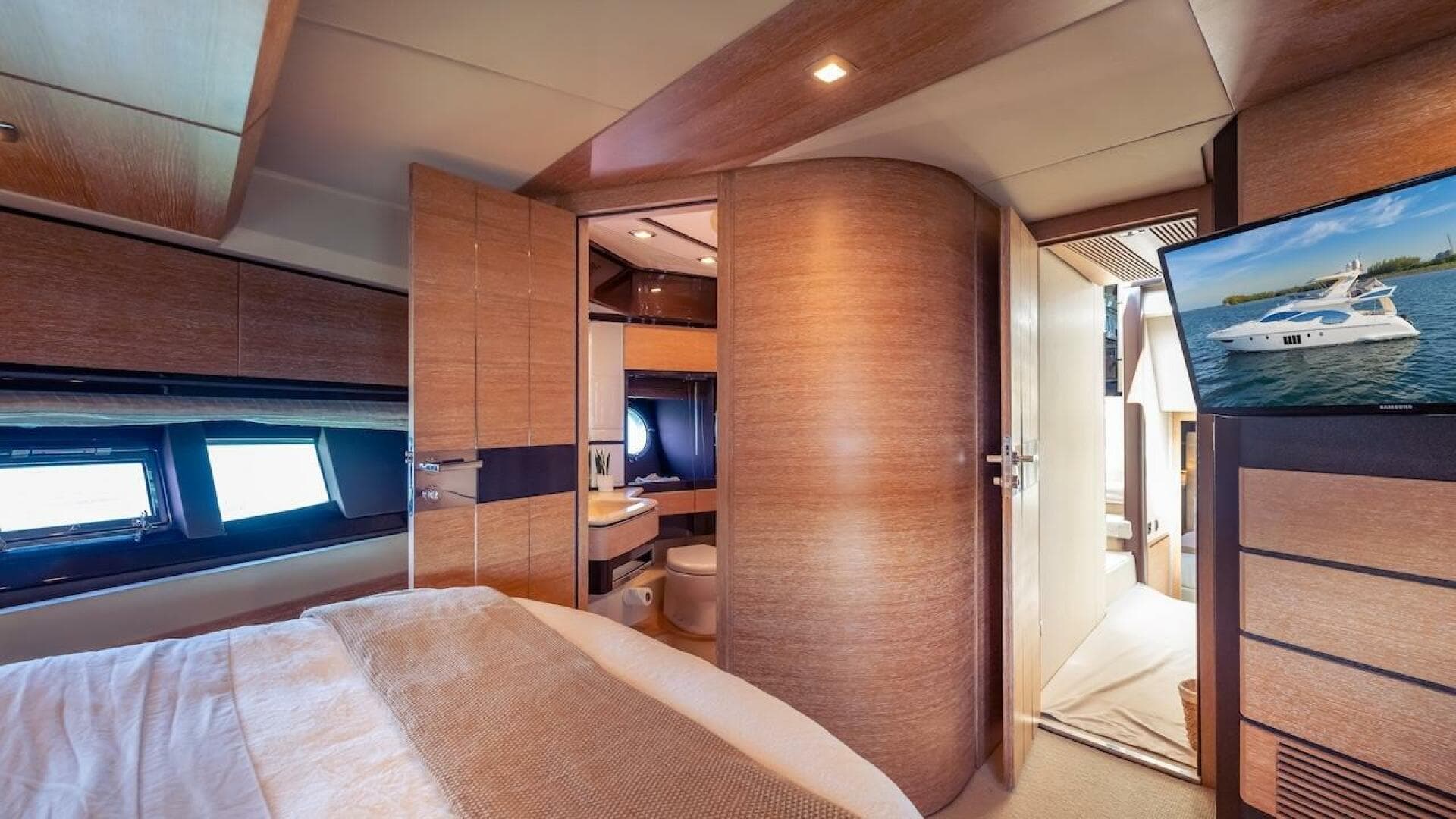 2012 Azimut Evolution — photo 45