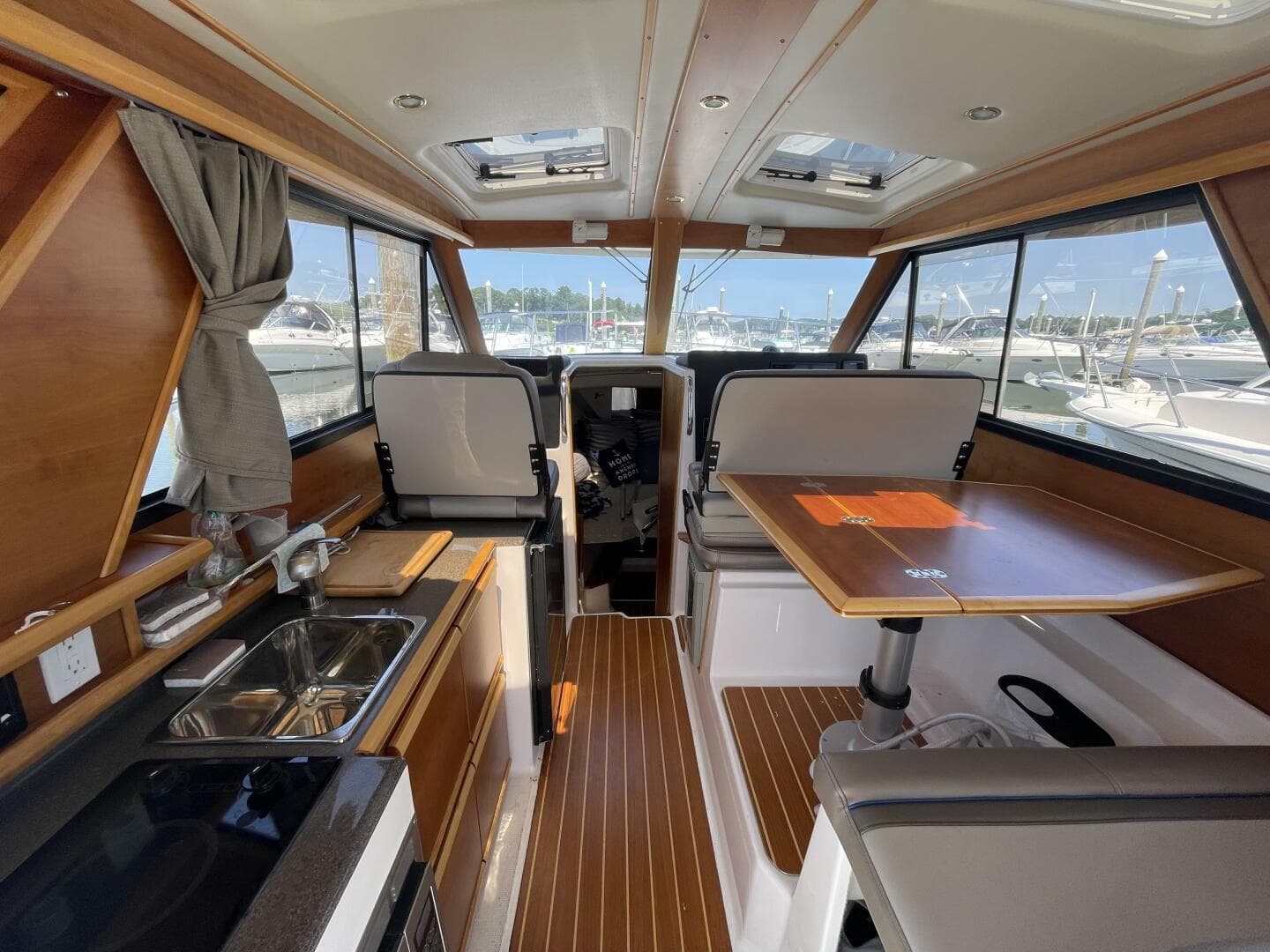 2019 Cutwater C-28 — photo 8