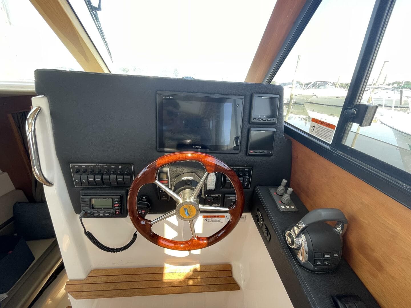 2019 Cutwater C-28 — photo 11