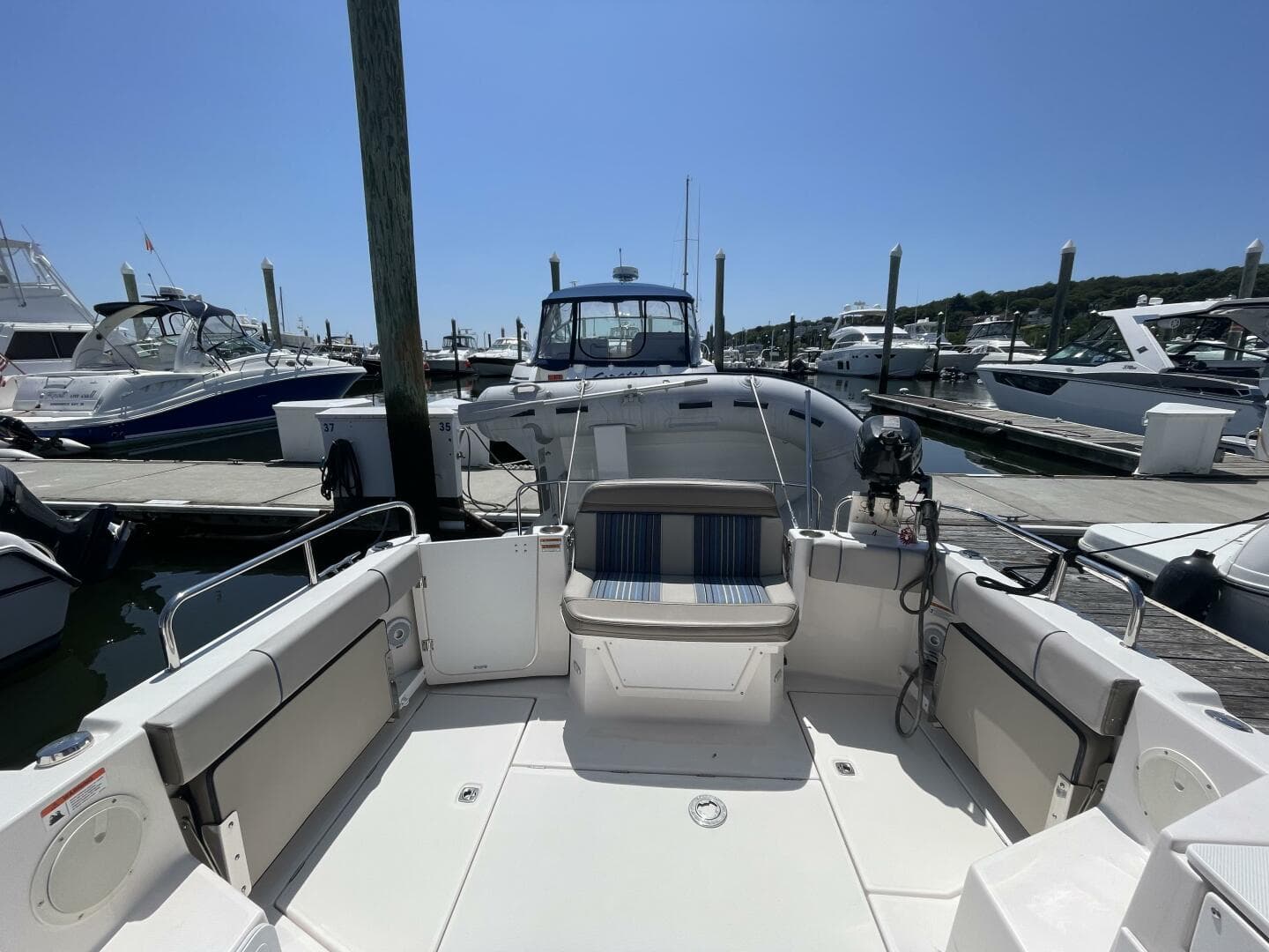 2019 Cutwater C-28 — photo 7