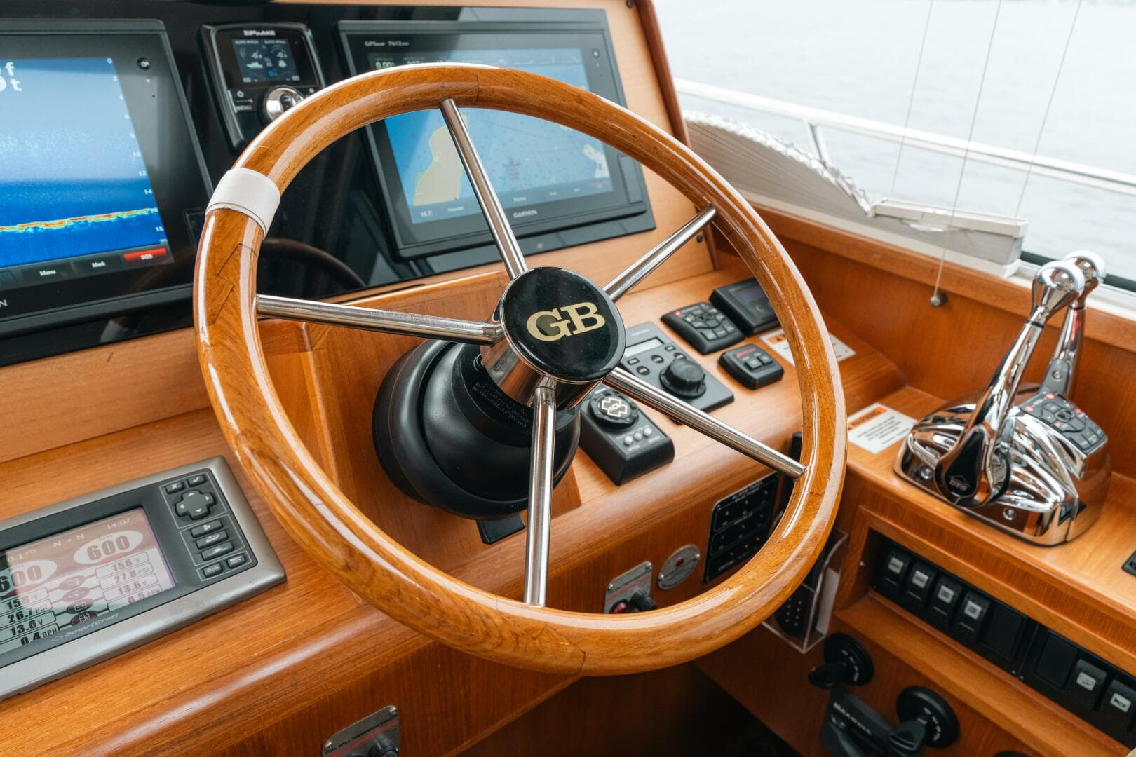 2011 Grand Banks Eastbay 46 SX — photo 10