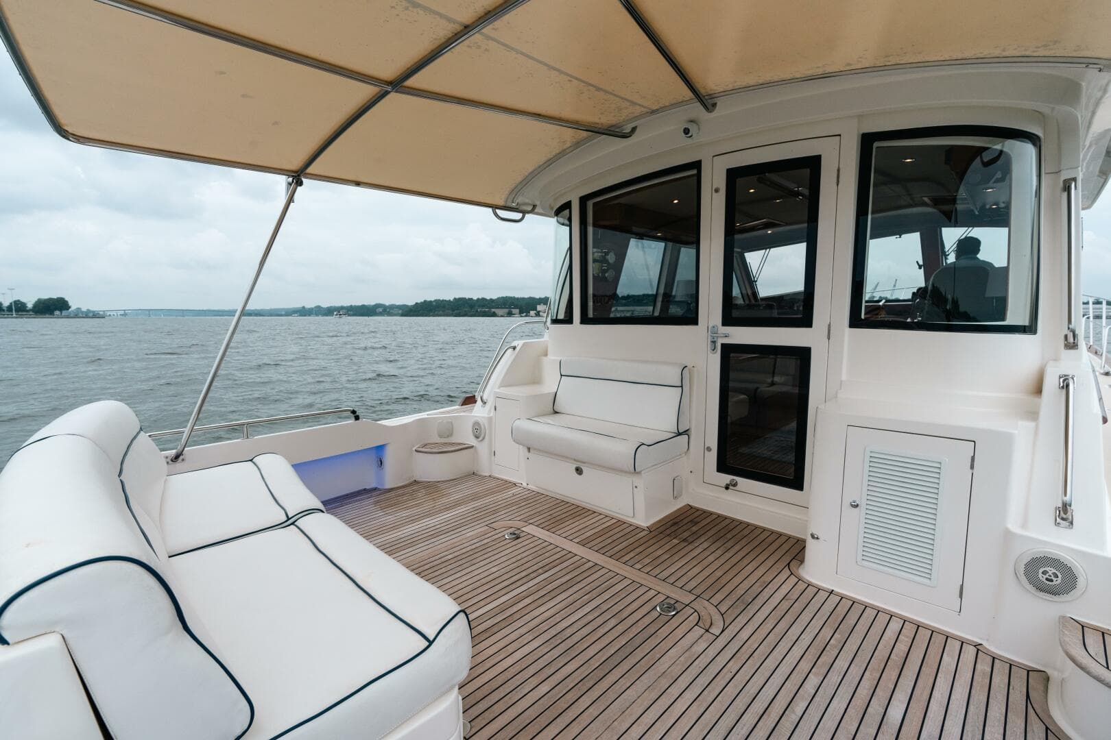 2011 Grand Banks Eastbay 46 SX — photo 4