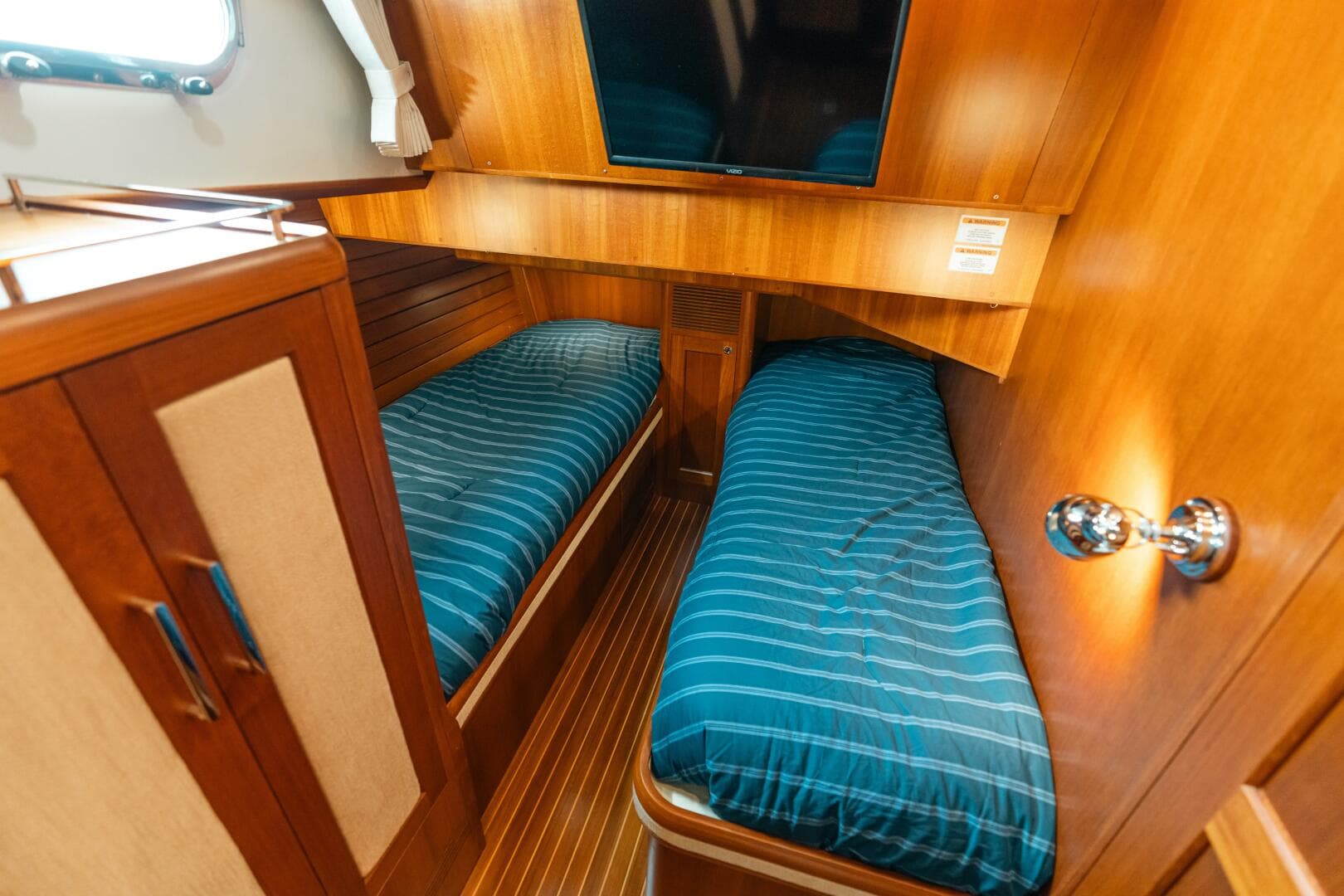 2011 Grand Banks Eastbay 46 SX — photo 15