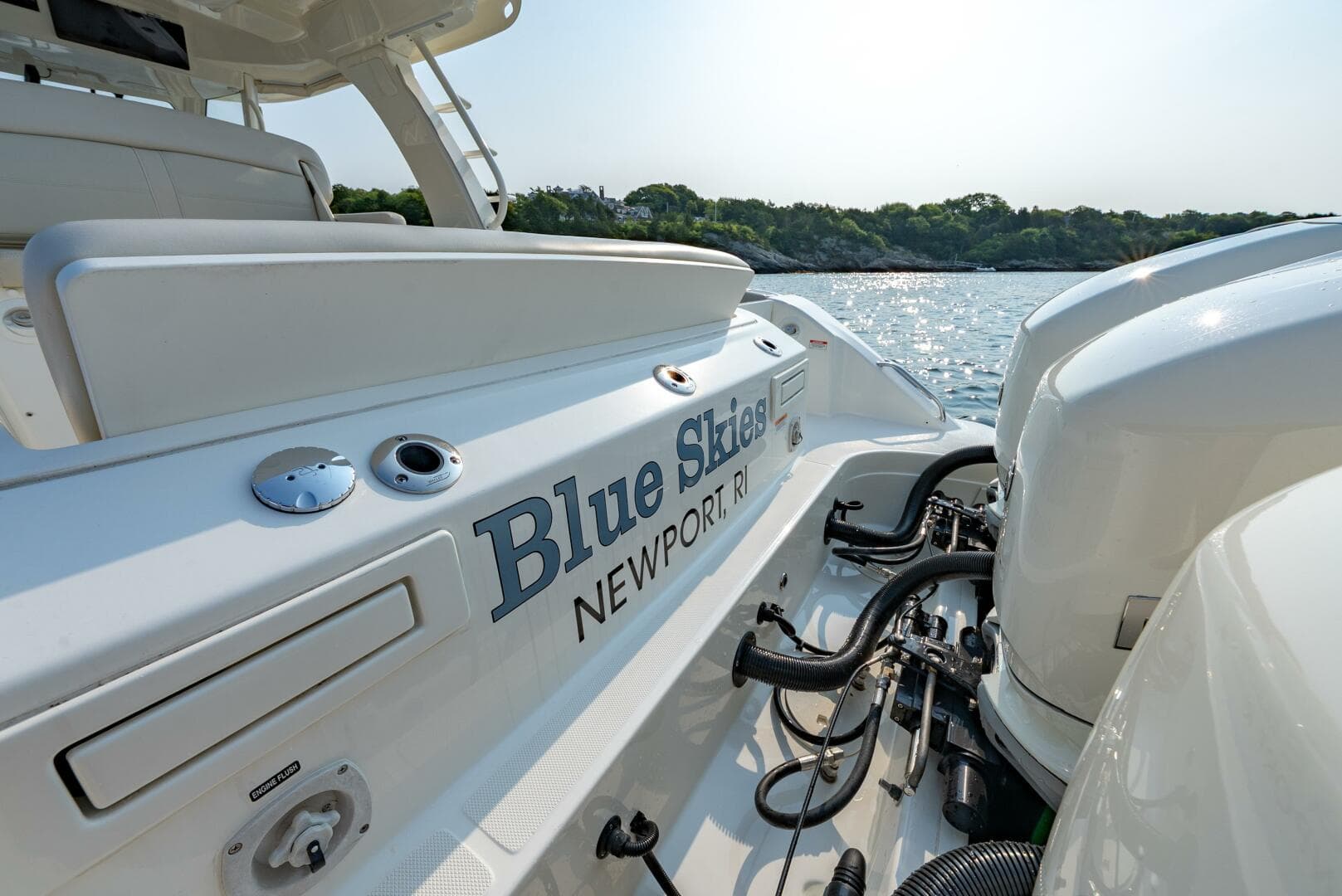 2019 Boston Whaler 350 EX Realm — photo 26