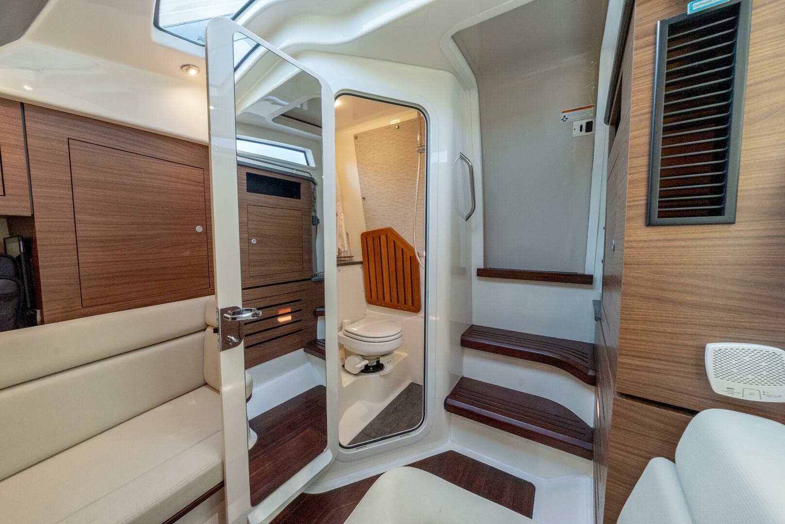 2019 Boston Whaler 350 EX Realm — photo 35