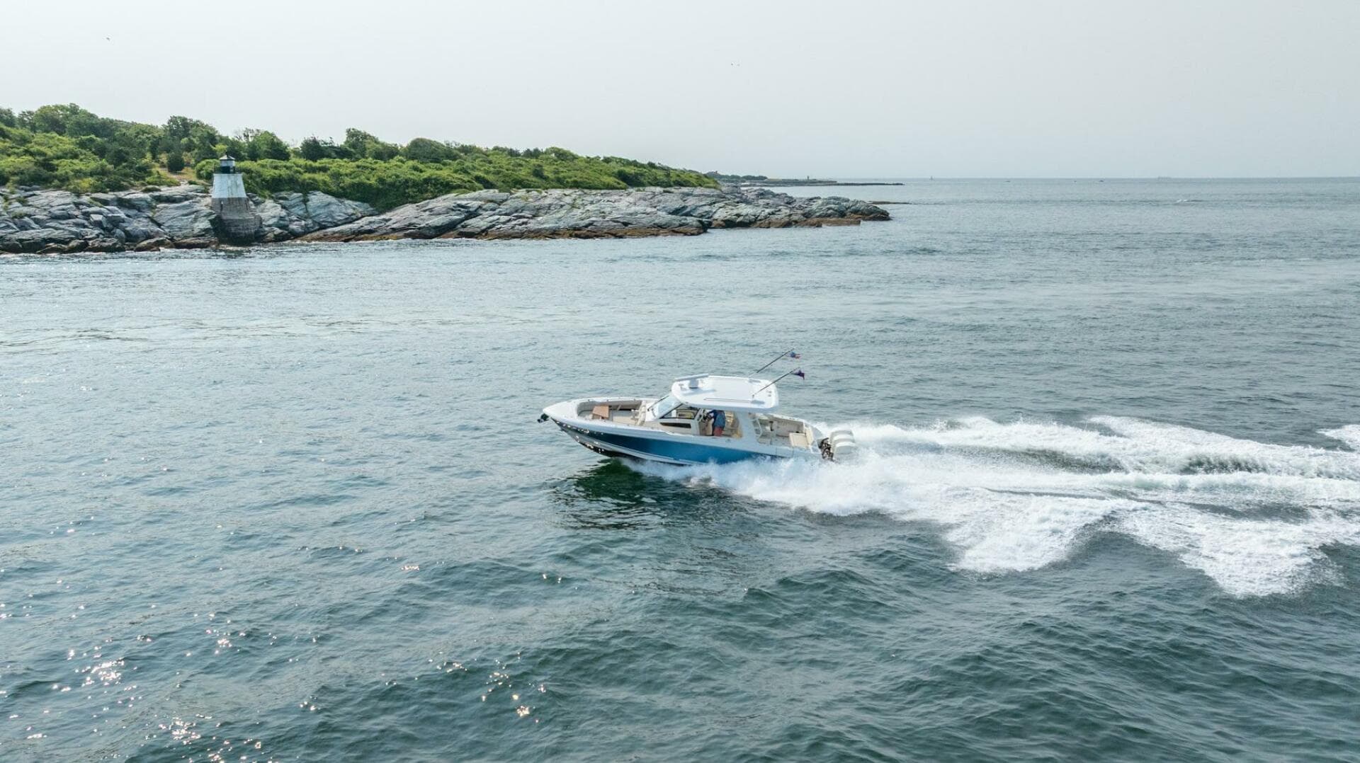 2019 Boston Whaler 350 EX Realm — photo 48
