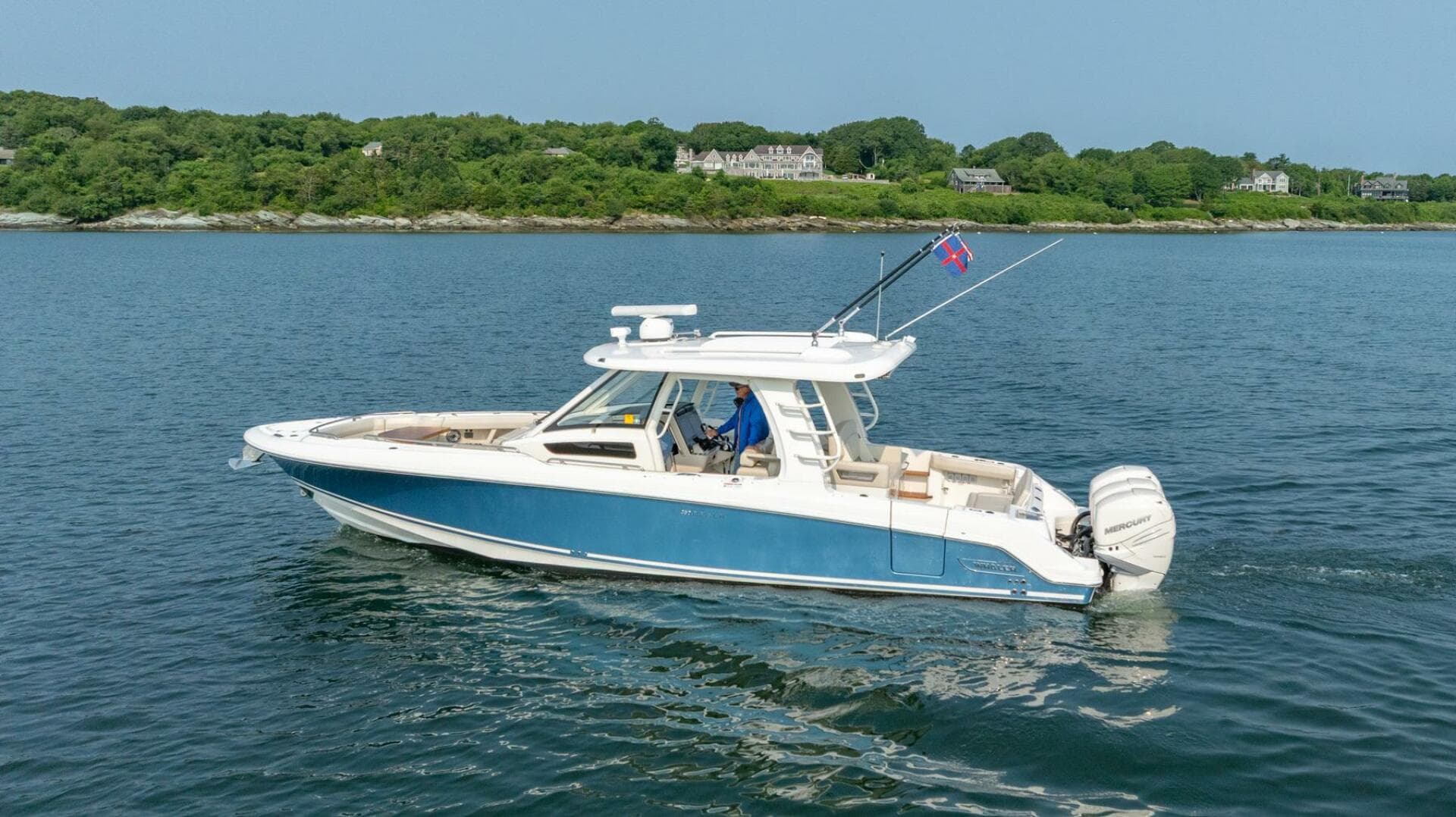 2019 Boston Whaler 350 EX Realm — photo 41