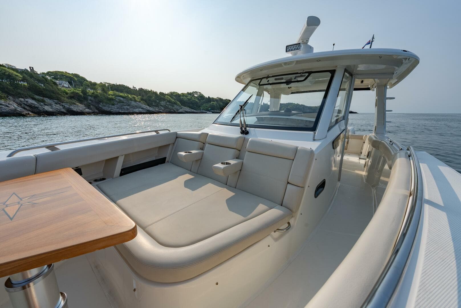 2019 Boston Whaler 350 EX Realm — photo 5