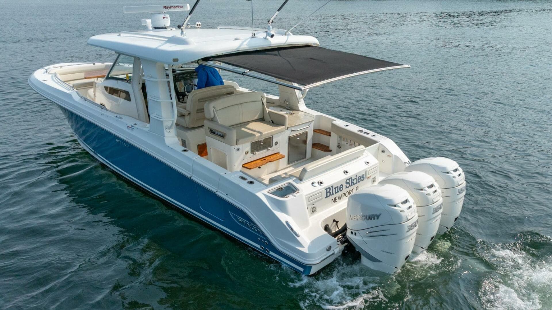 2019 Boston Whaler 350 EX Realm — photo 38