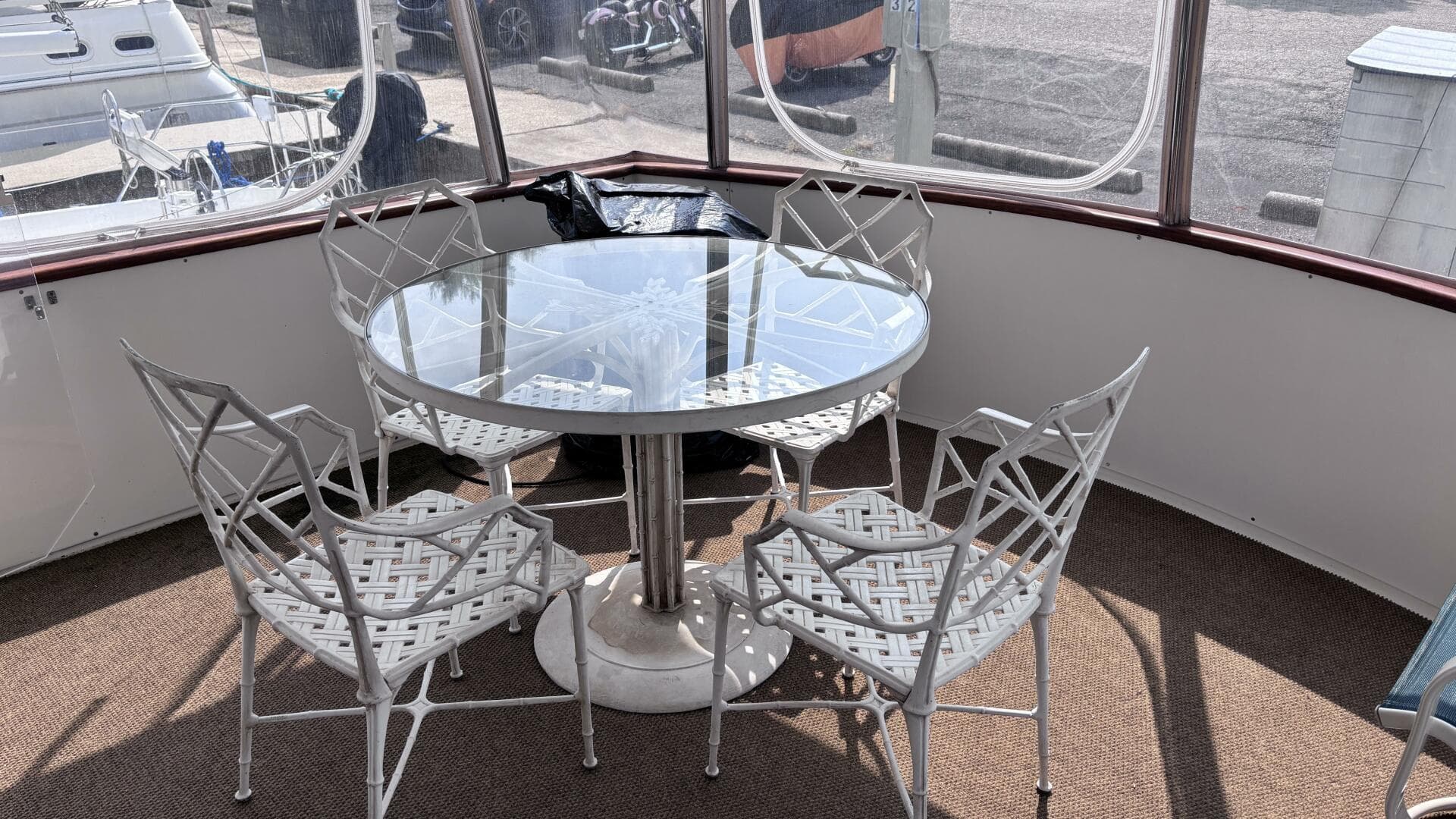 1988 Viking Motor Yacht — photo 9