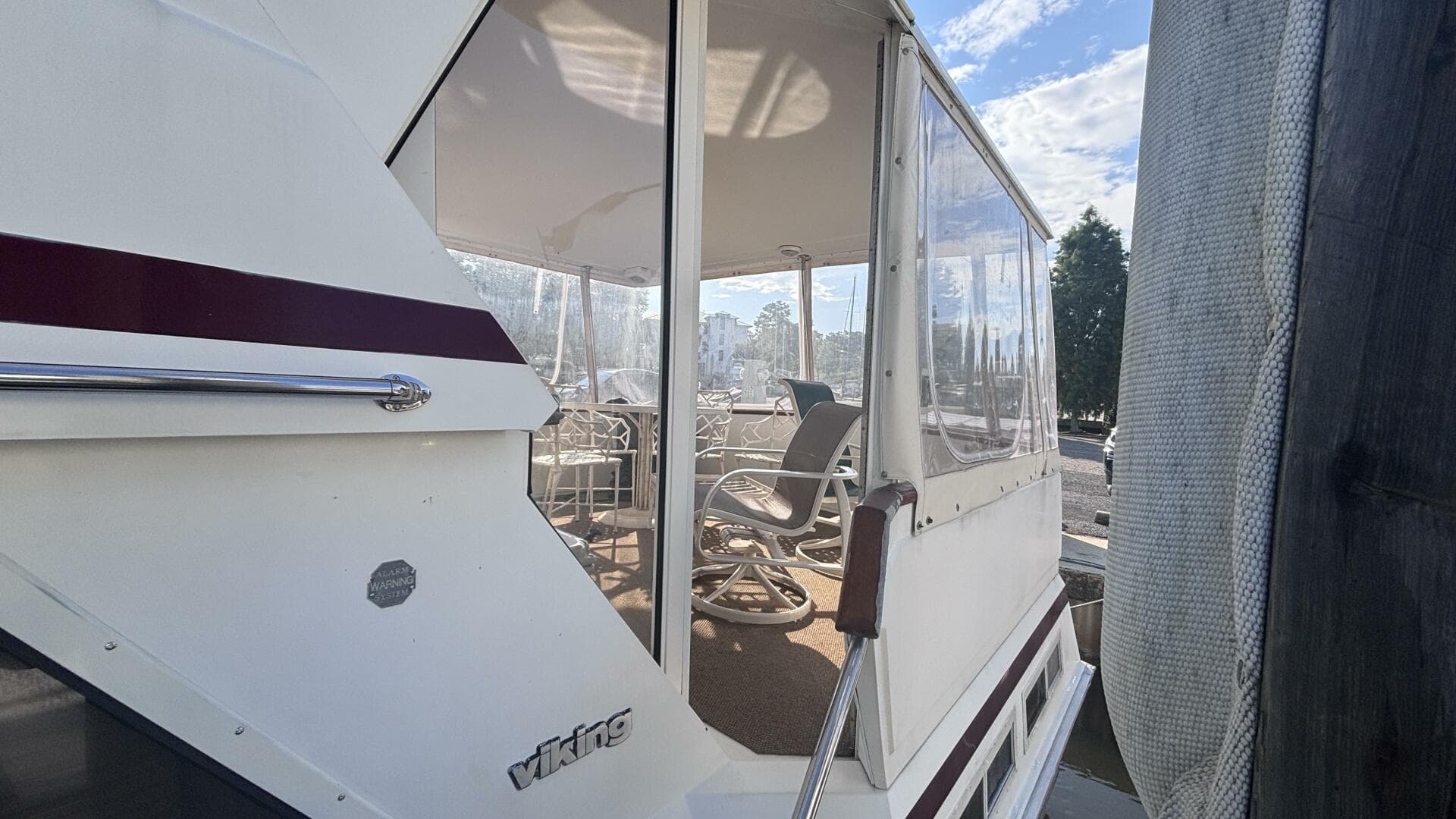 1988 Viking Motor Yacht — photo 8