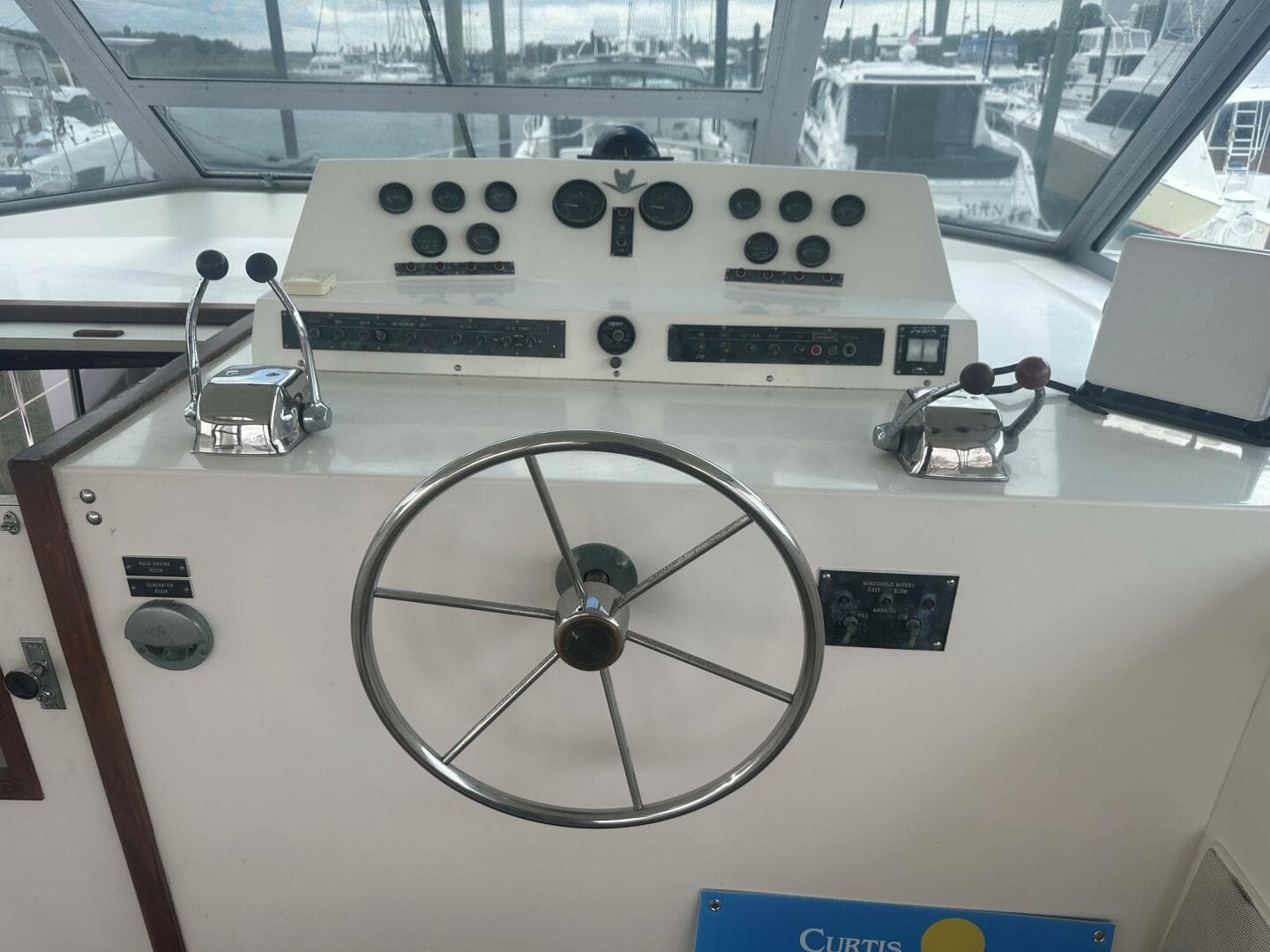 1987 Bertram — photo 10