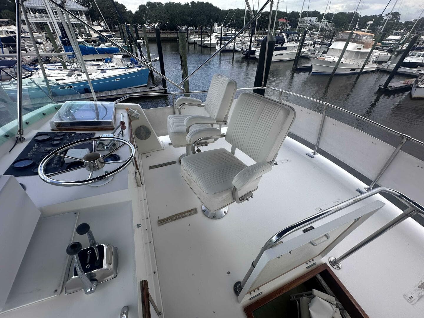 1987 Bertram — photo 12