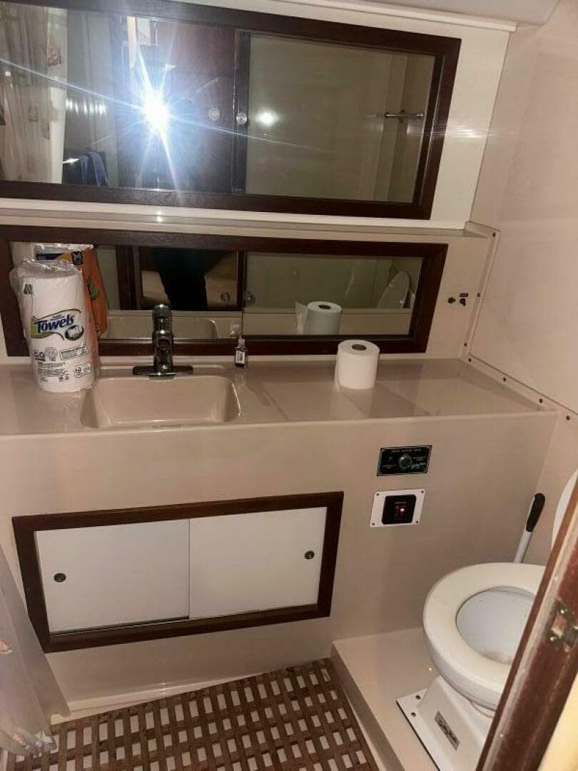 1987 Bertram — photo 27