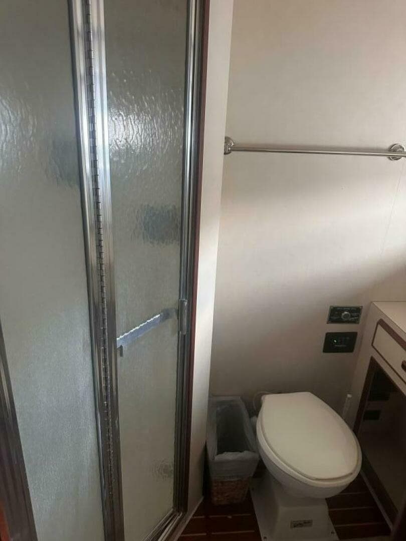 1987 Bertram — photo 37